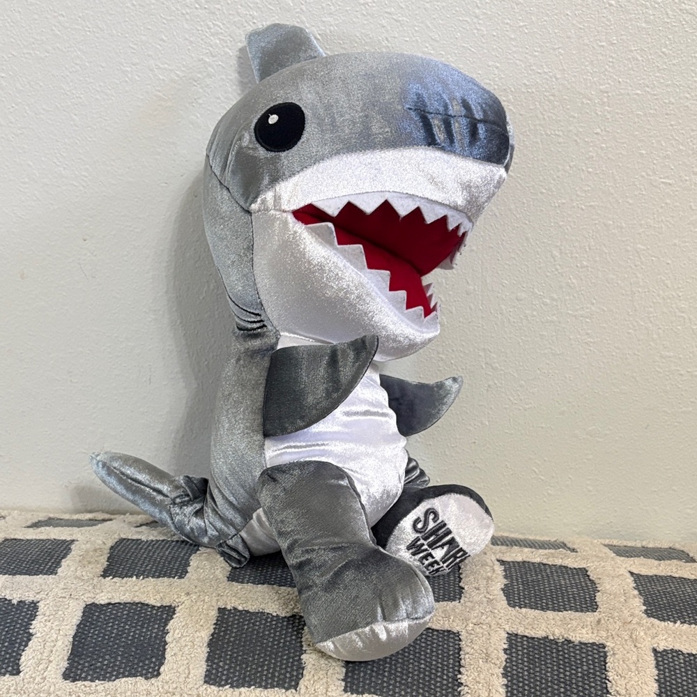 🦈Build A Bear Shark Week Shark Plush🦈